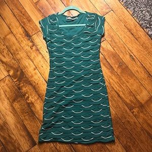Max studio green scalloped dress!